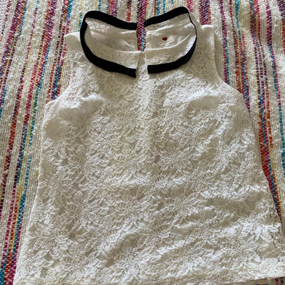 Sleeveless lace women top- Imported